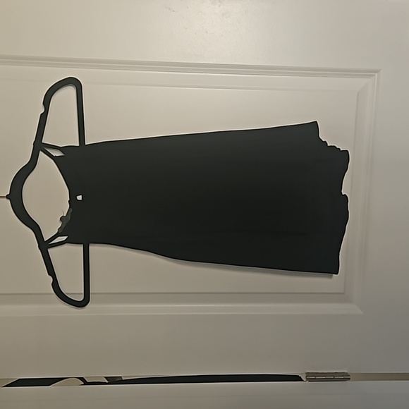 AE Black Open Back Tank - Picture 2 of 6